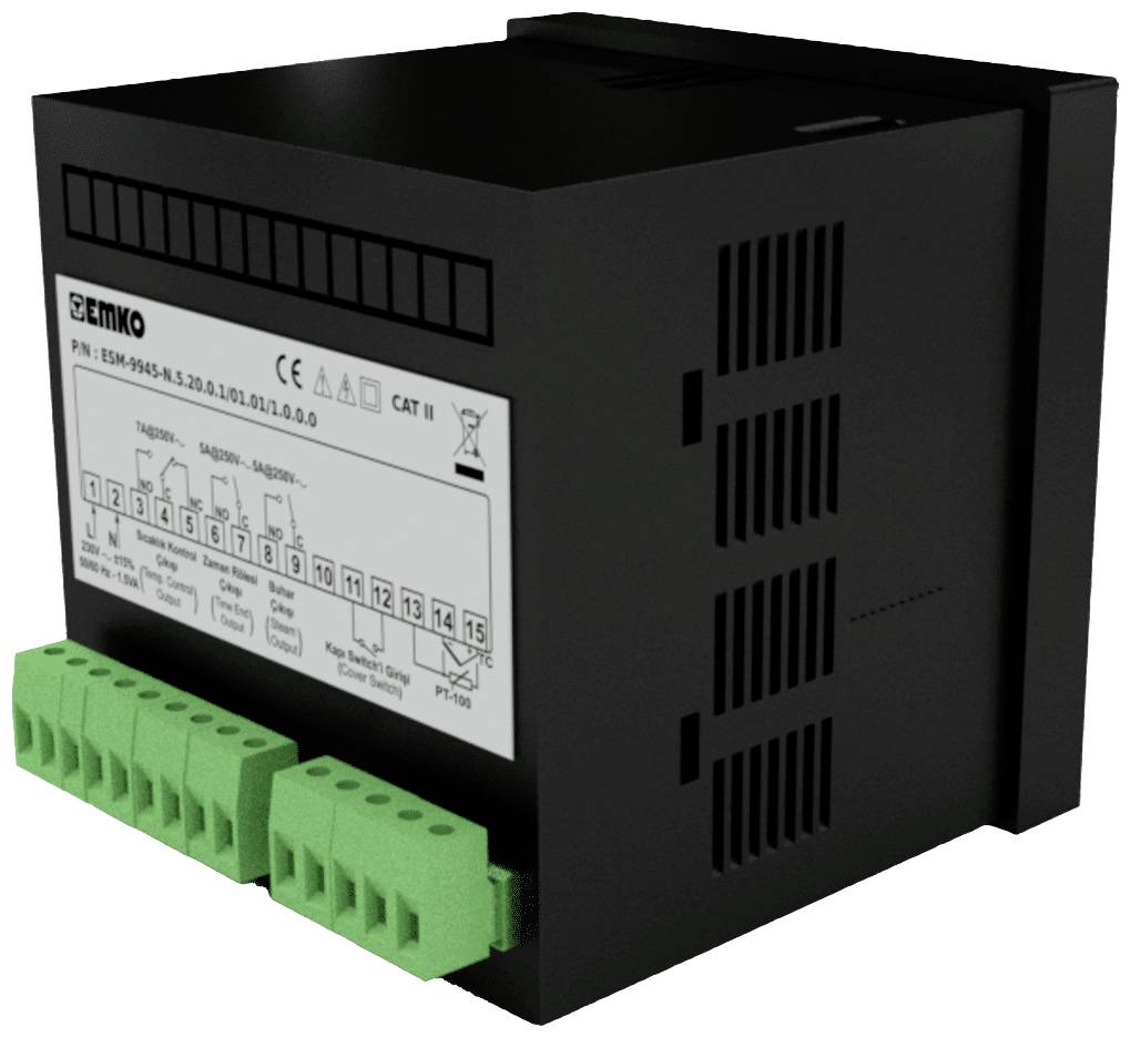 Ein schwarzes elektrisches Messgerät mit grünen Anschlussklemmen. Label zeigt technische Spezifikationen und Bedienungshinweise.