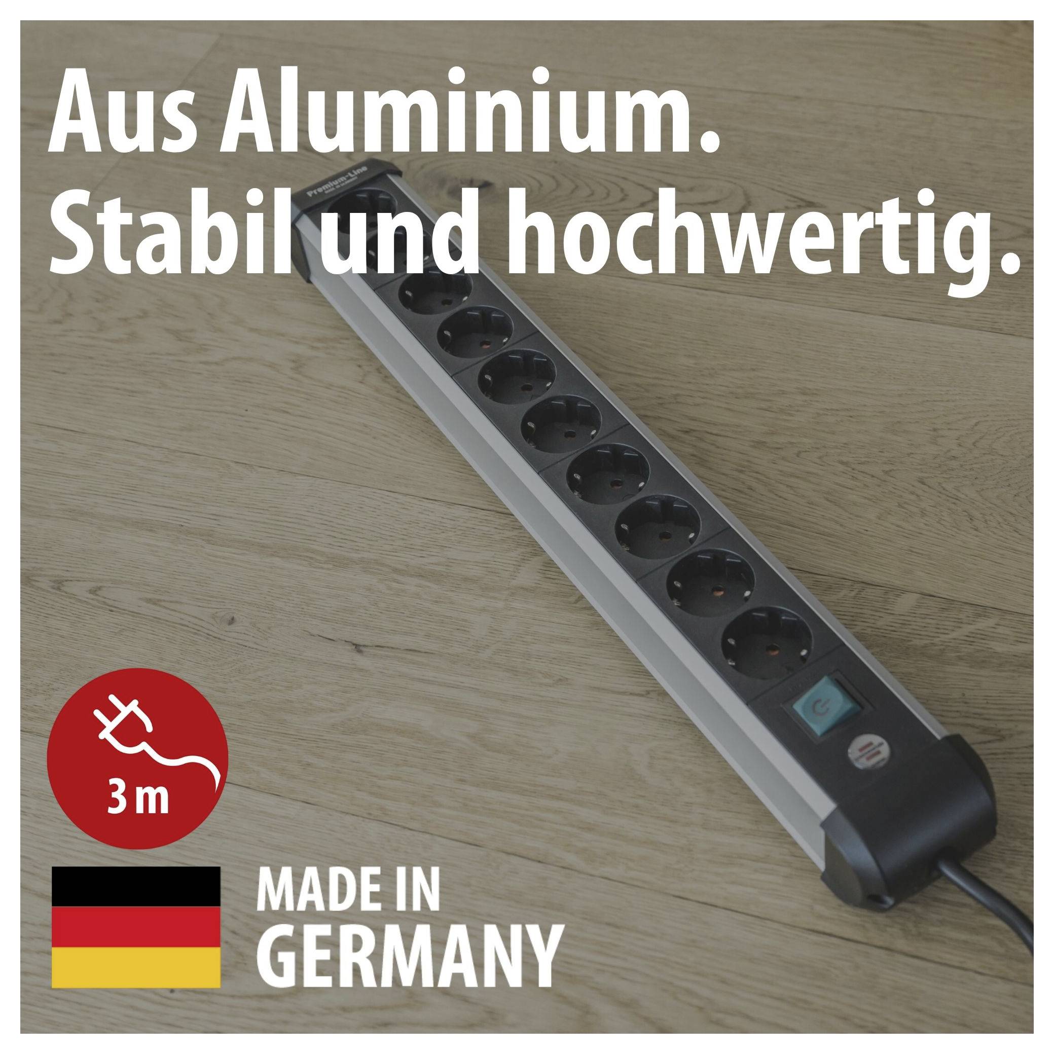 Steckdosenleiste aus Aluminium auf Holzboden mit Aufschrift 'Aus Aluminium. Stabil und hochwertig.', '3 m' und 'Made in Germany'.