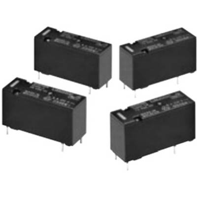 Vier schwarze elektronische Relais nebeneinander, rechteckige Form, mit Anschlussbeinen erkennbar.
