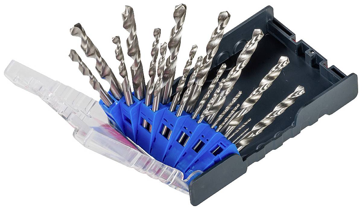 Eine geöffnete Box mit verschiedenen Bohrern unterschiedlicher Größe, die in einem blauen Halter organisiert sind.