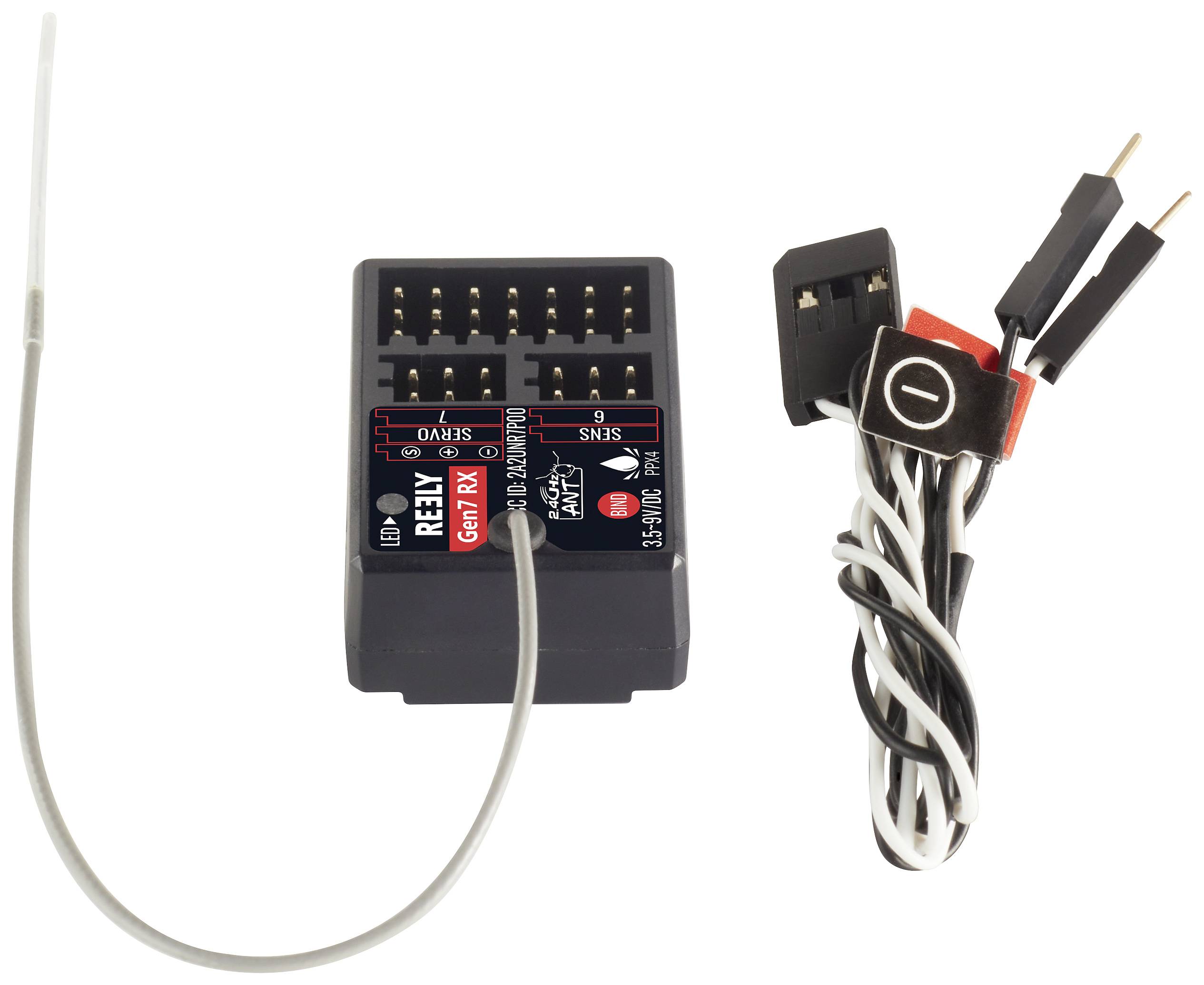 Kleiner schwarzer Empfänger mit mehreren Anschlüssen und einem angeschlossenen Kabel mit zwei Steckverbindungen. Hauptsächlich für elektronische Geräte.