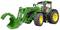 Ein grüner Traktor mit gelben Rädern und einem Frontlader ist von der Seite zu sehen.