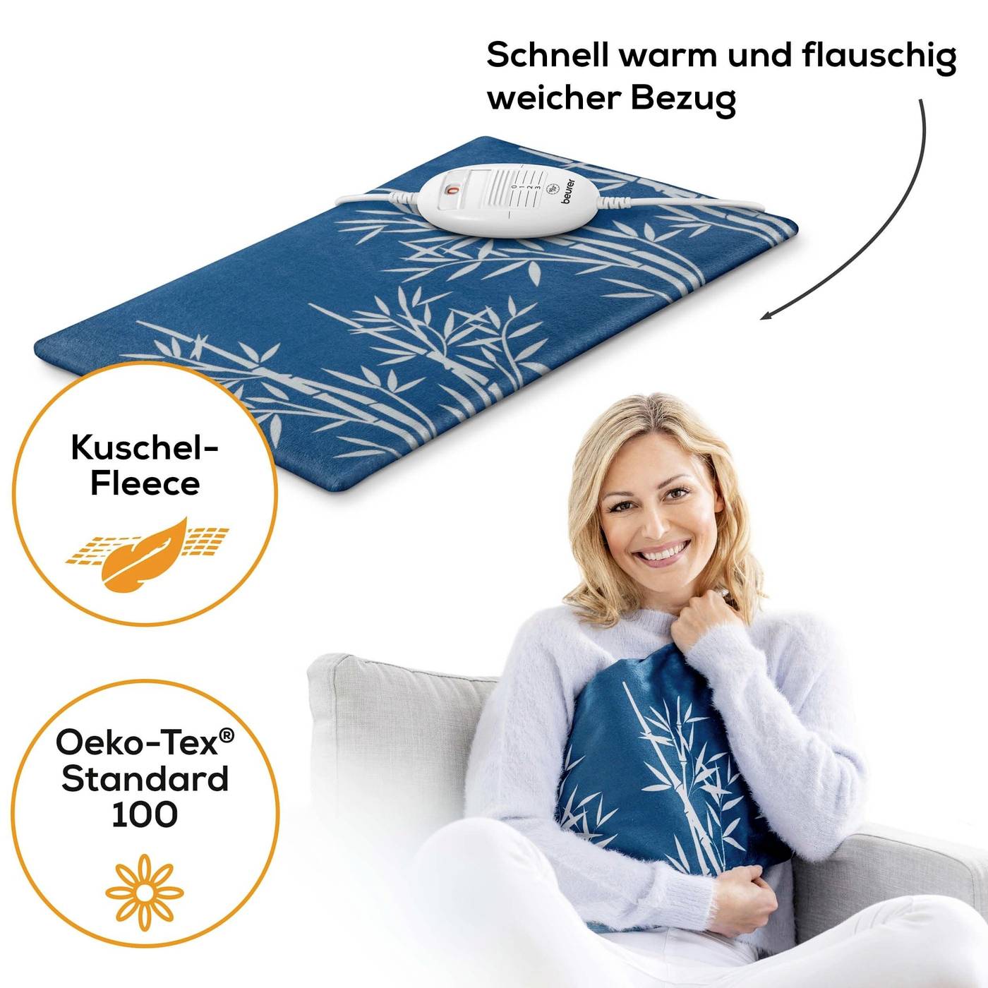 Heizkissen aus blauem Stoff mit Bambusmuster, schnell warm und flauschig. Frau lächelt und benutzt es, daneben Symbole für Kuschel-Fleece und Oeko-Tex 100.