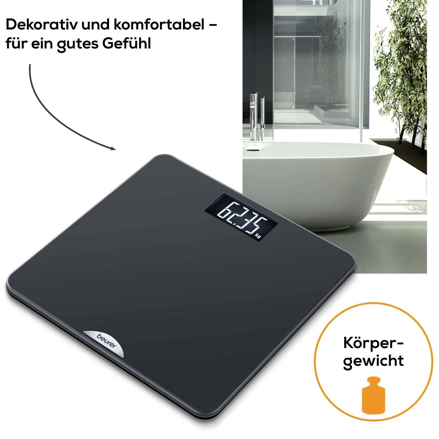 Eine schwarze Personenwaage mit digitaler Anzeige, die 62,3 kg anzeigt. Neben der Waage ist ein stylisches Badezimmer zu sehen.