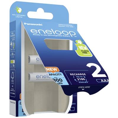 Verpackung von Panasonic Eneloop-Batterien, zeigt zwei AA-Akkus mit 2000 mAh Kapazität. Aufdruk: 'Wiederaufladbar bis zu 2100 Mal'. Umweltfreundliche Verpackung.