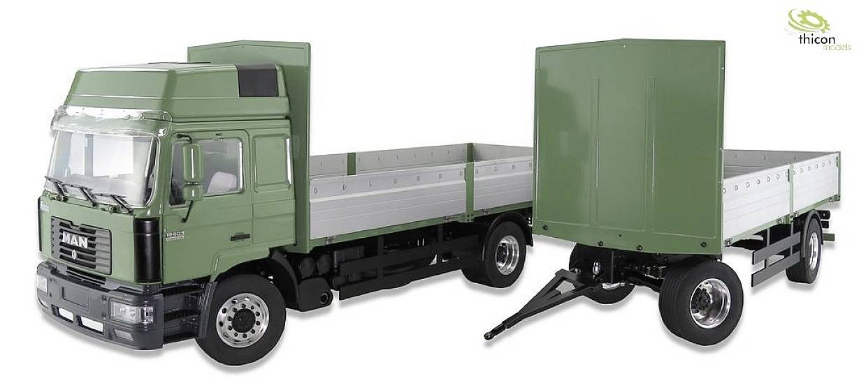 Grüner Modell-LKW mit Anhänger auf weißem Hintergrund, Markenlogo 'thicon models' oben rechts.