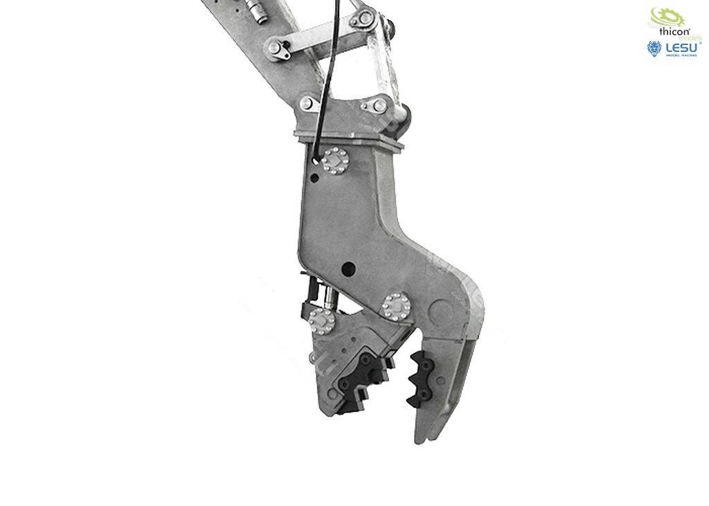 Ein hydraulischer Greifarm aus Metall zeigt detaillierte mechanische Gelenke und Zangen, passend für industrielle Anwendungen.