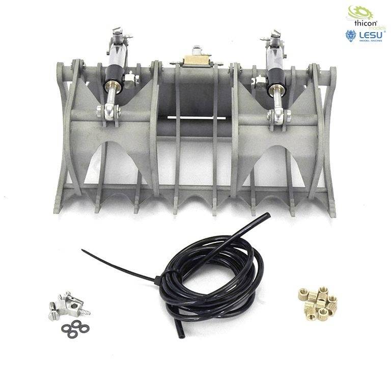 Ein Modell eines hydraulischen Greifers mit Zylindern, einem schwarzen Schlauch und Befestigungsteilen.