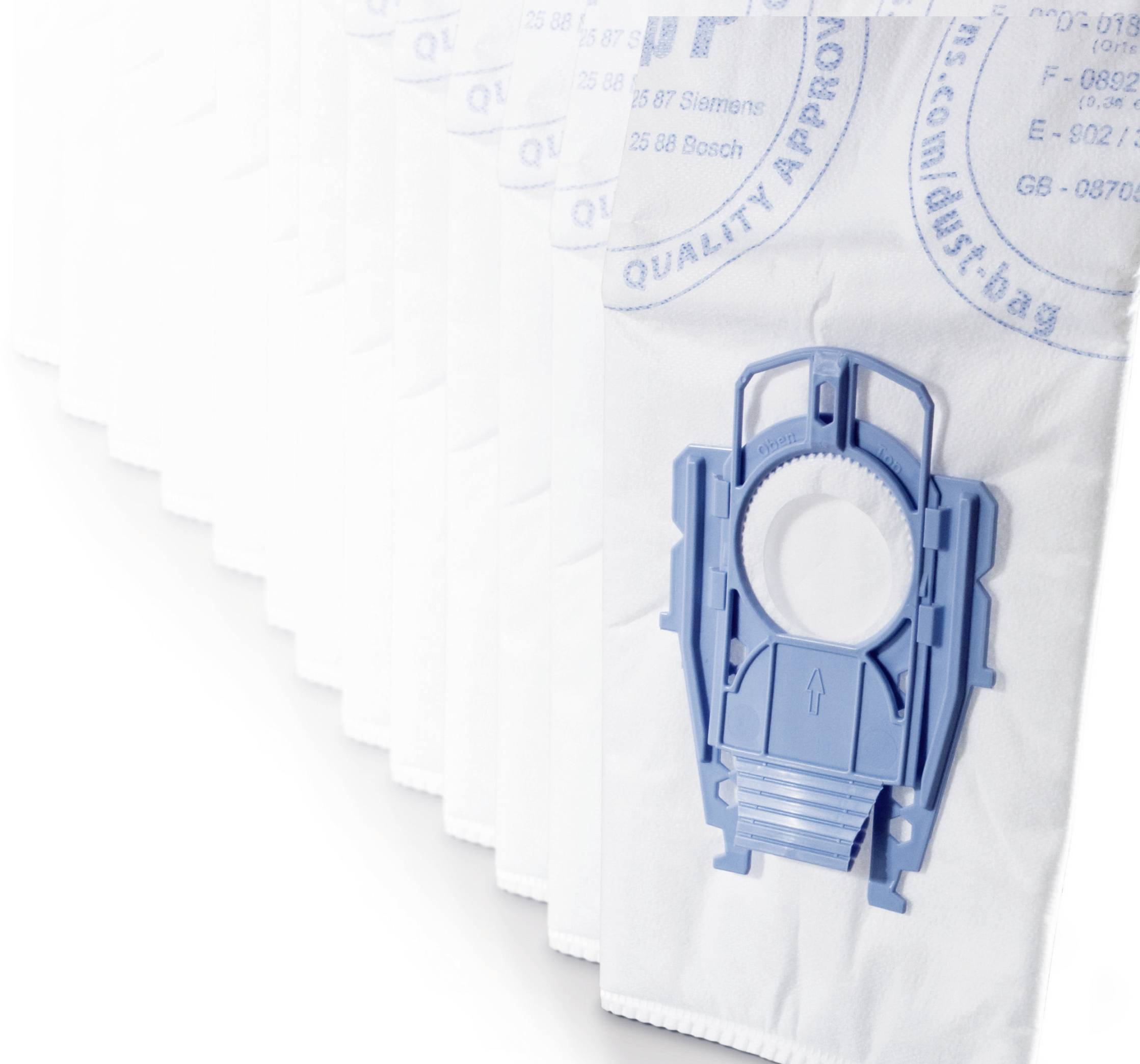 Staubsaugerbeutel mit blauem Kunststoffverschluss, stapelweise angeordnet, zeigt Qualitätssiegel und Markentext.