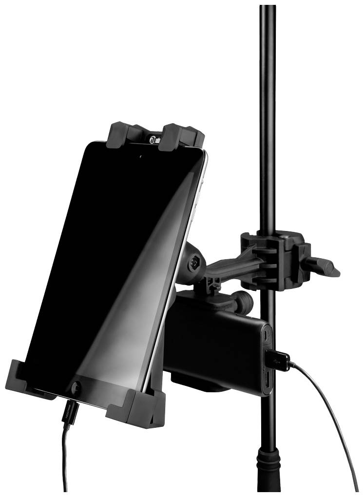 Ein Tablet ist in einer Halterung an einem Ständer montiert. Ein Kabel verbindet das Tablet mit einer Ladestation, die an der Halterung befestigt ist.