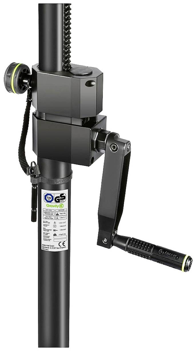 Eine schwarze, verstellbare Halterung mit Kurbelgriff und Zahnstange, geeignet für Bühnentechnik. Markierungen und ein Etikett sind sichtbar.