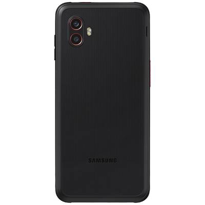 Ein schwarzes Smartphone von Samsung mit zwei rückseitigen Kameras und einem Blitz. Die Oberfläche ist texturiert.