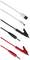 'Bild zeigt drei verschiedene Kabel: ein weißes USB-Kabel, ein schwarzes Kabel mit Krokodilklemme und ein rotes Kabel mit Krokodilklemme.'
