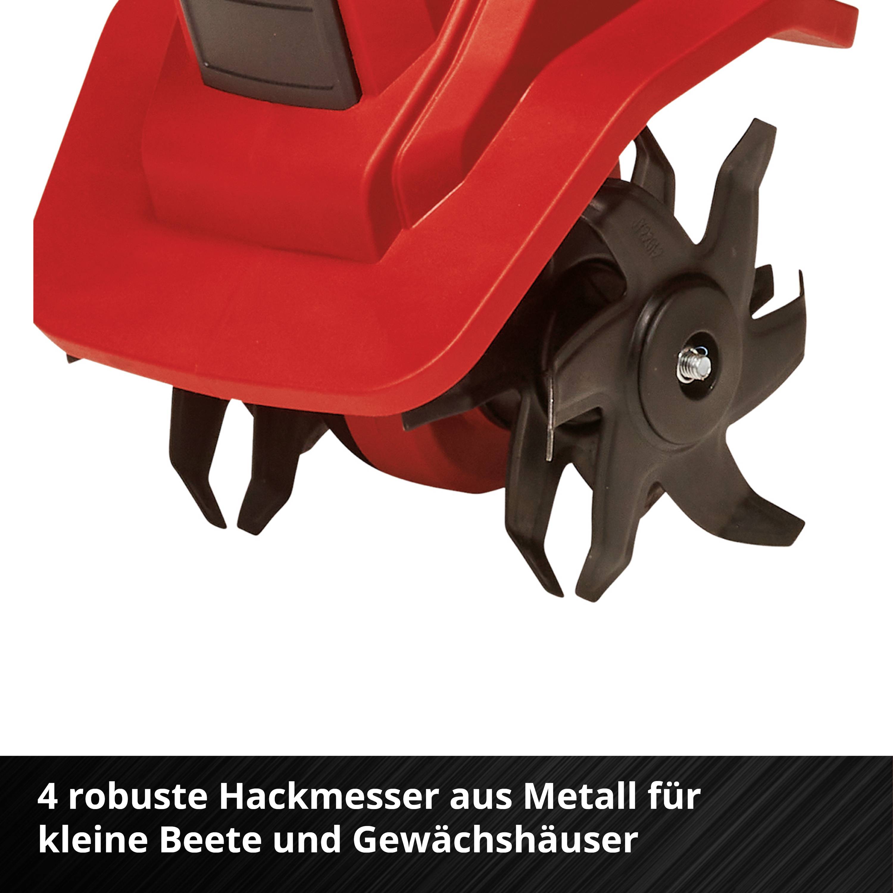 Ein rotes Gartenwerkzeug mit vier robusten Hackmessern aus Metall, geeignet für Beete und Gewächshäuser.