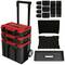 Werkzeugkoffer-Set mit Trolley-Griff und Rädern, bestehend aus drei stapelbaren Boxen in schwarzer und roter Farbe. Zubehörteile neben den Koffern.