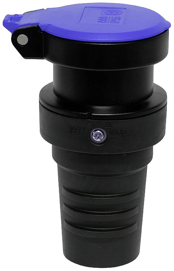 Ein schwarzer, zylindrischer Adapter mit einem blauen, klappbaren Deckel.