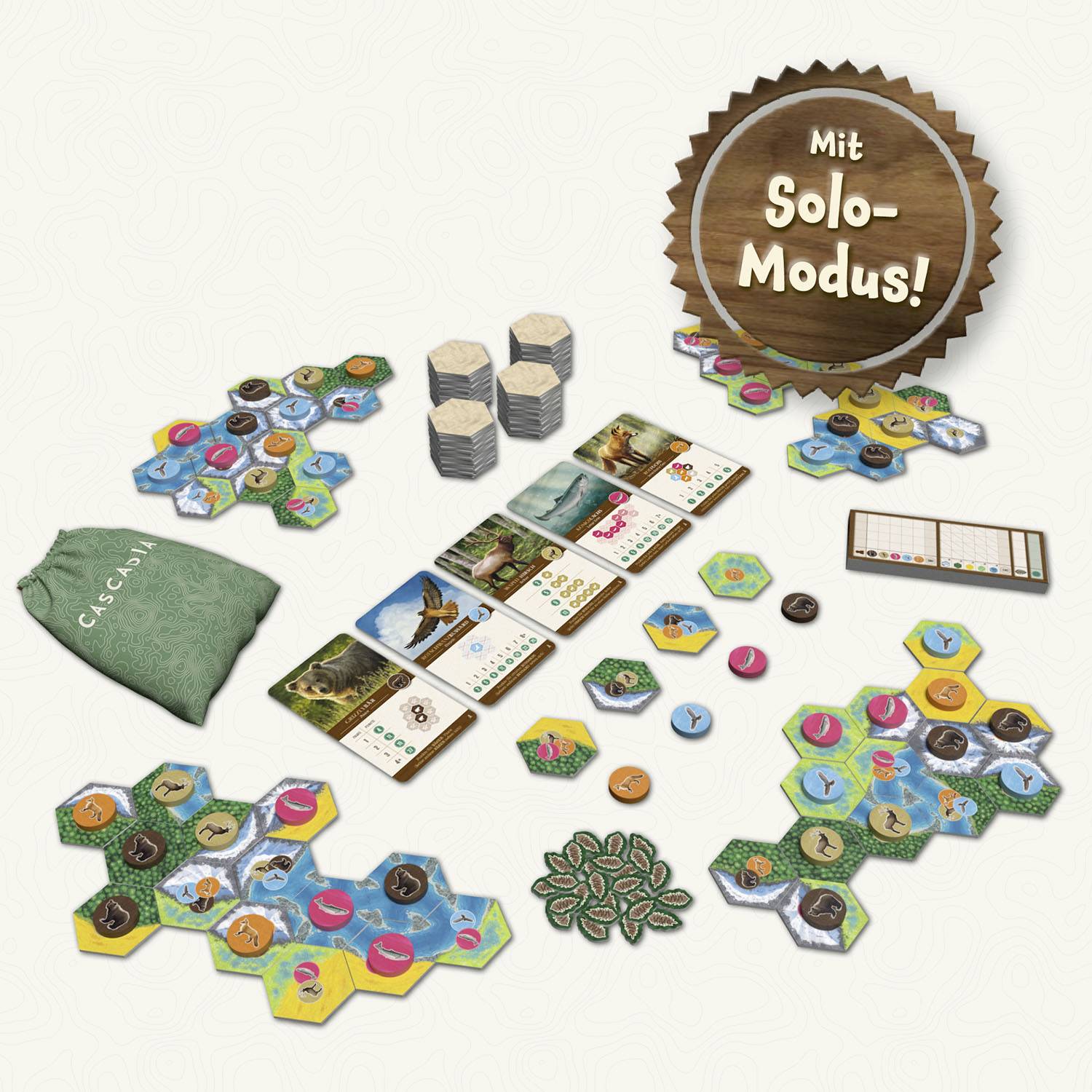 Gesellschaftsspiel-Arrangement mit Karten, Hexagon-Plättchen, punktetracker und Text 'Mit Solo-Modus!' auf Holzplakette.