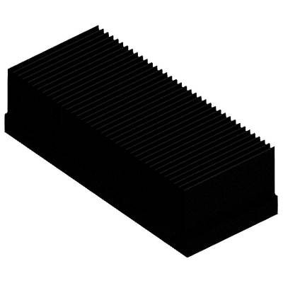 'Schwarzer Kühlkörper in rechteckiger Form mit parallelen Rippen, typischerweise zur Wärmeableitung von elektronischen Bauteilen verwendet.'