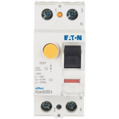 Ein Fehlerstromschutzschalter der Marke Eaton, Modell xEffect, mit Testknopf und Kippschalter, geeignet für 40A und 30mA.