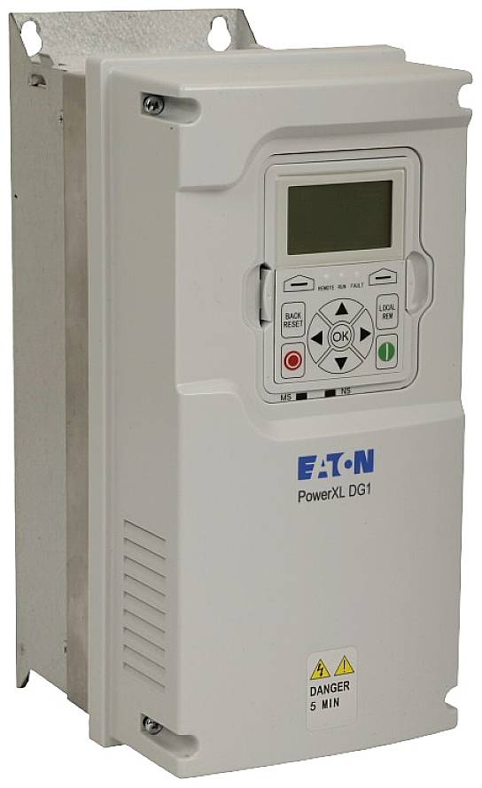 Grauer Frequenzumrichter von Eaton mit Display und Tastenfeld, Modell PowerXL DG1, montierbar an der Wand, mit Warnhinweis 'Danger 5 Min'.
