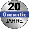 '20 Jahre Garantie' steht in großen Buchstaben auf einem silbernen, runden Abzeichen mit blauem Streifen.