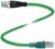 'Ein grünes Kabel: links ein runder Stecker, rechts ein RJ-45-Netzwerkstecker.'
