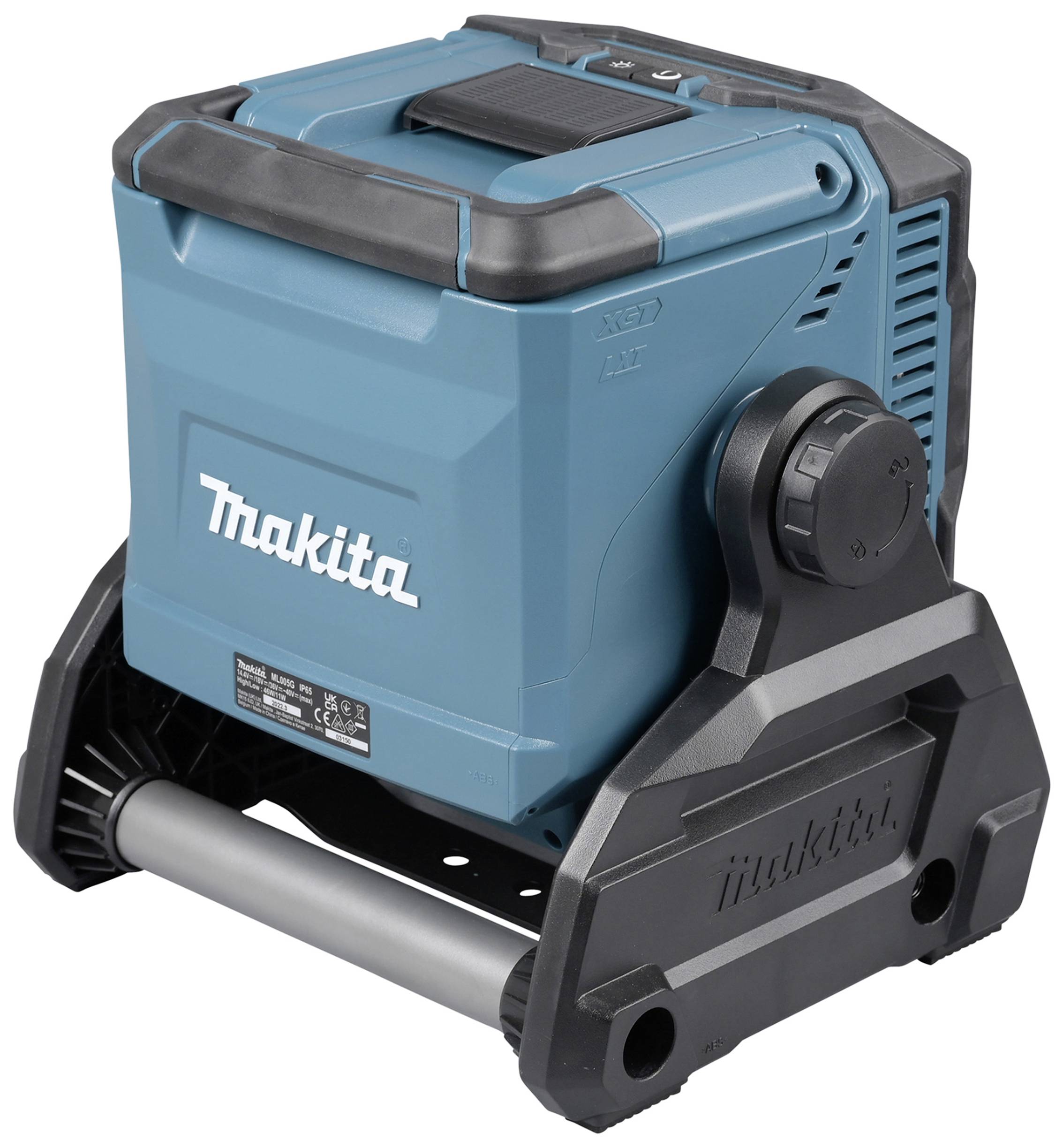 Ein tragbarer, blauer Akku-Lautsprecher von Makita mit robustem Design, der auf einem schwarzen Ständer ruht.