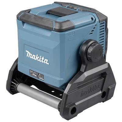 Ein tragbarer, blauer Akku-Lautsprecher von Makita mit robustem Design, der auf einem schwarzen Ständer ruht.