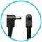 Schwarzer DC-Stecker mit engem L-Profil und Buchse, von vorne und von der Seite gezeigt, auf weißem Hintergrund mit blauem Kreis.