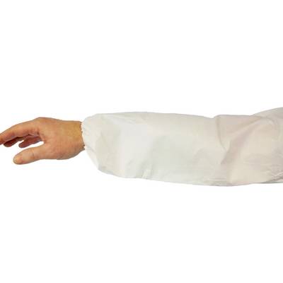 Eine menschliche Hand, die nach vorne zeigt, mit einem weißen Einweg-Ärmelschutz bekleidet.