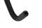 Schwarzer, gebogener Kunststoffschlauch, Endteil im Vordergrund, vor weißem Hintergrund.