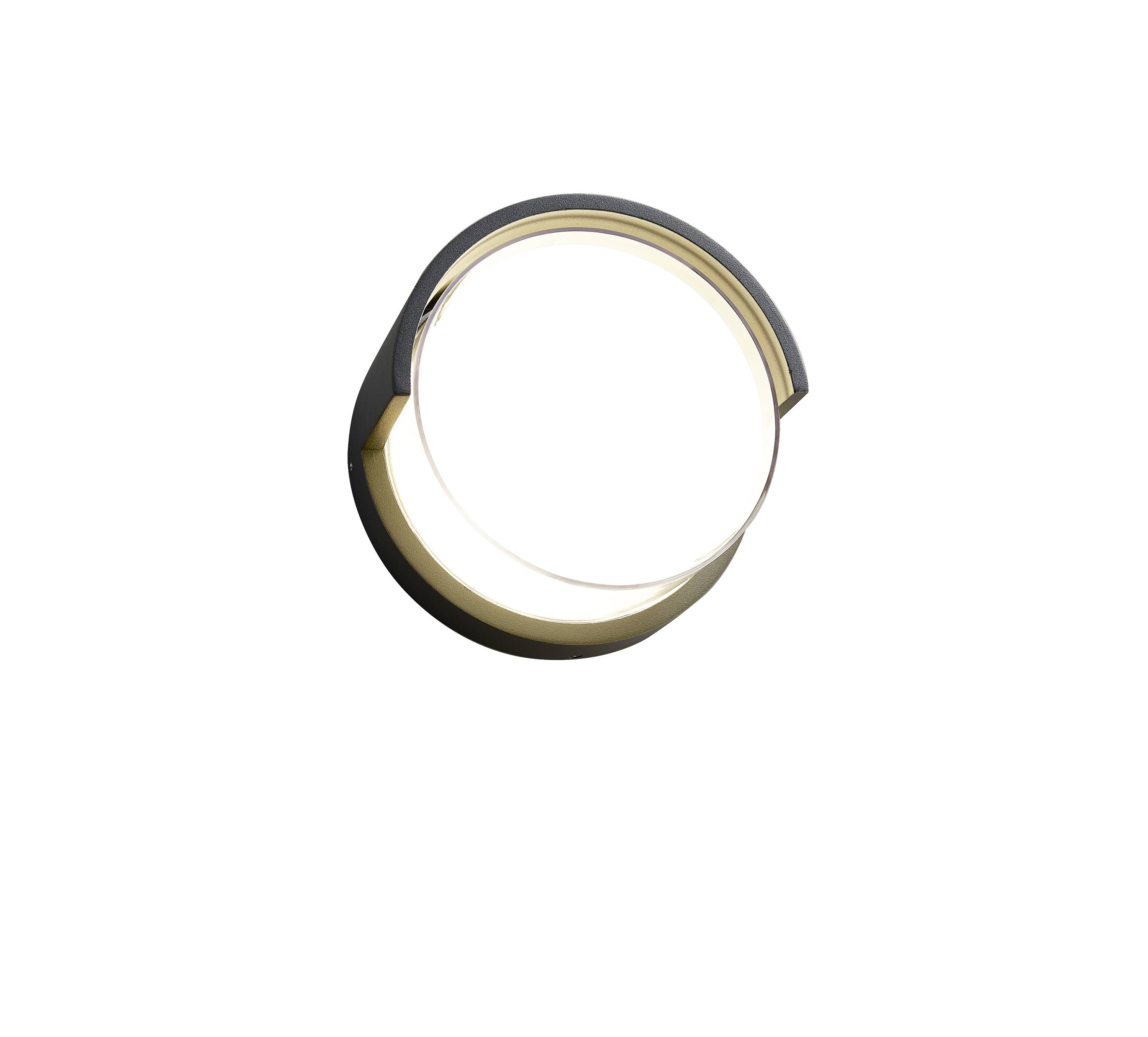 Eine moderne Wandleuchte mit kreisförmigem Design, bestehend aus Metallringen und warmem LED-Licht.