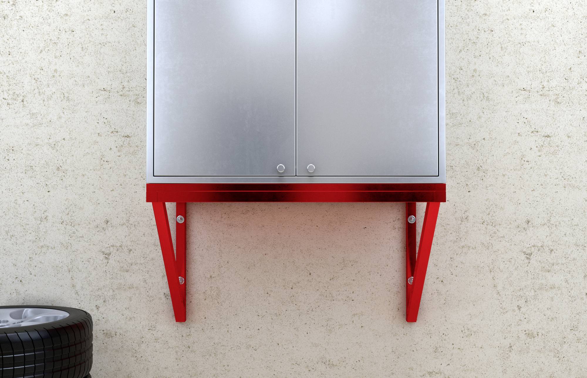 Metallschrank mit roten Halterungen an einer beigen Wand, daneben ein Reifenstapel.