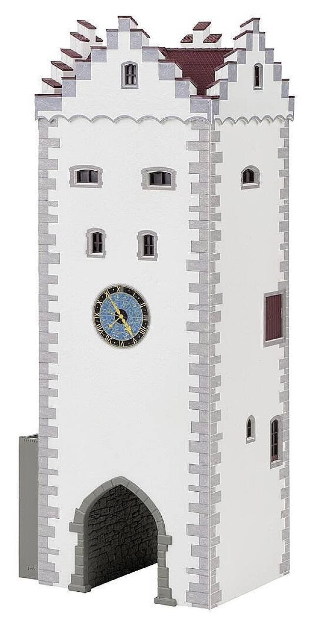 Ein mittelalterlicher Turm mit einem blauen Uhrzifferblatt in der Mitte. Der Turm hat rotbraune Dachschindeln.