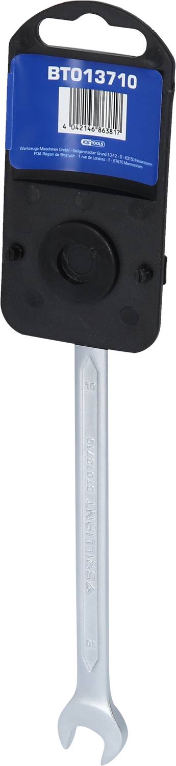 Schraubenschlüssel an Plastikhalterung mit blauem Etikett 'BT013710'. Geeignet für Handwerk oder Heimwerkerbedarf.