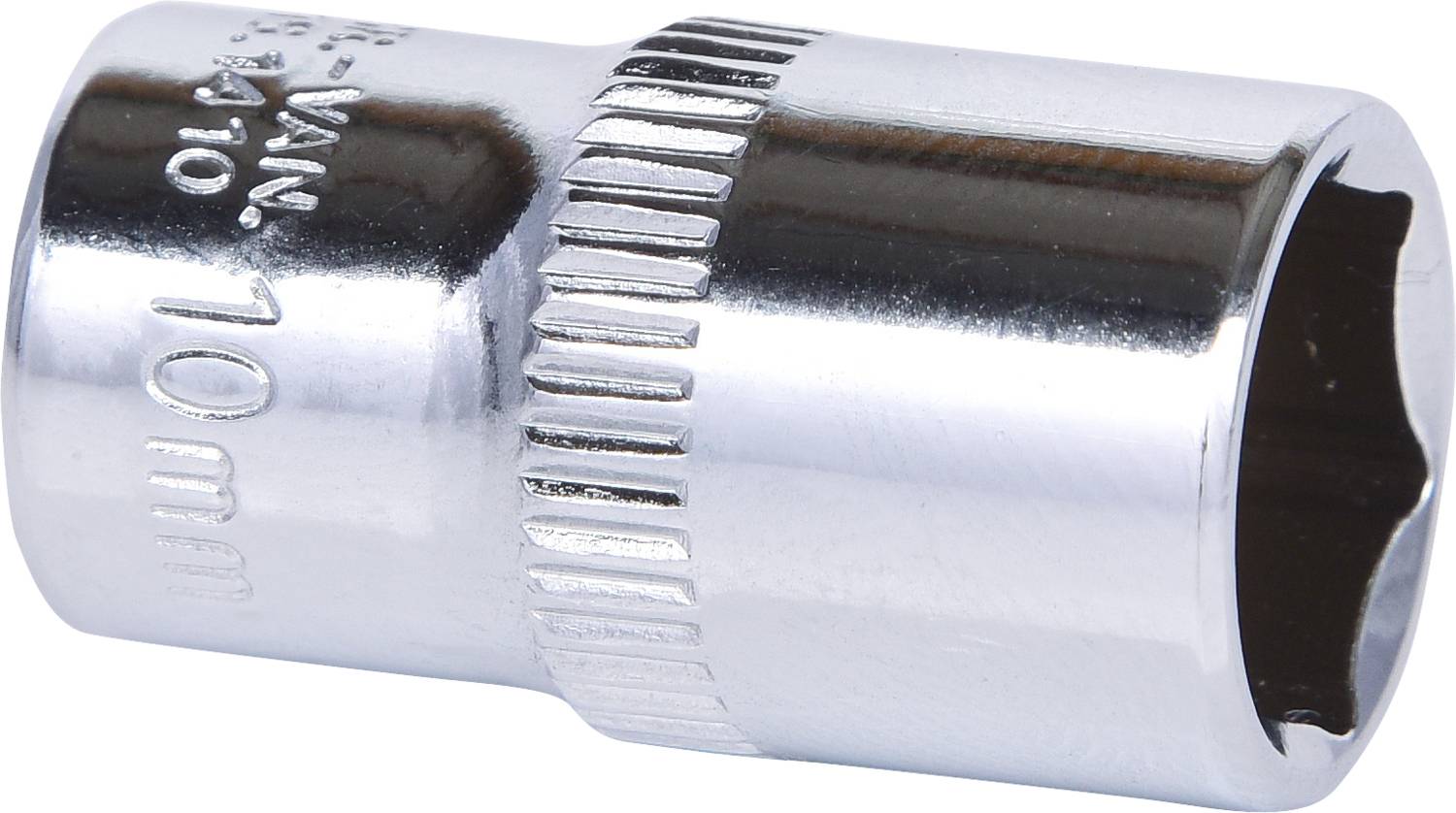 Eine silberne Stecknuss mit geriffeltem Mittelteil und Gravur der Größe '10 mm'. Sie dient zum Anziehen von Schrauben und Muttern.