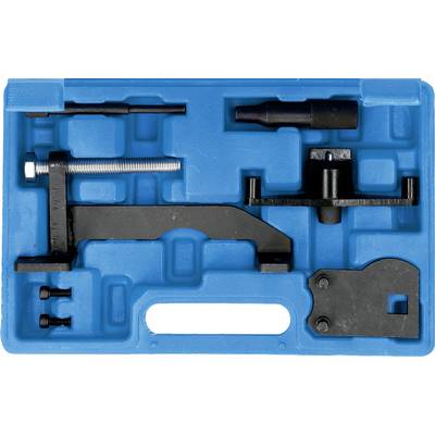 Werkzeugset in blauer Kunststoffbox, enthält diverse Metallteile, Schrauben und Halterungen. Gebraucht für Motorenreparaturen.