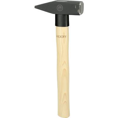 'Hammer mit Holzgriff und Metallkopf, Beschriftung „HICKORY“ auf dem Griff. Verwendet für handwerkliche Arbeiten oder Bauarbeiten.'
