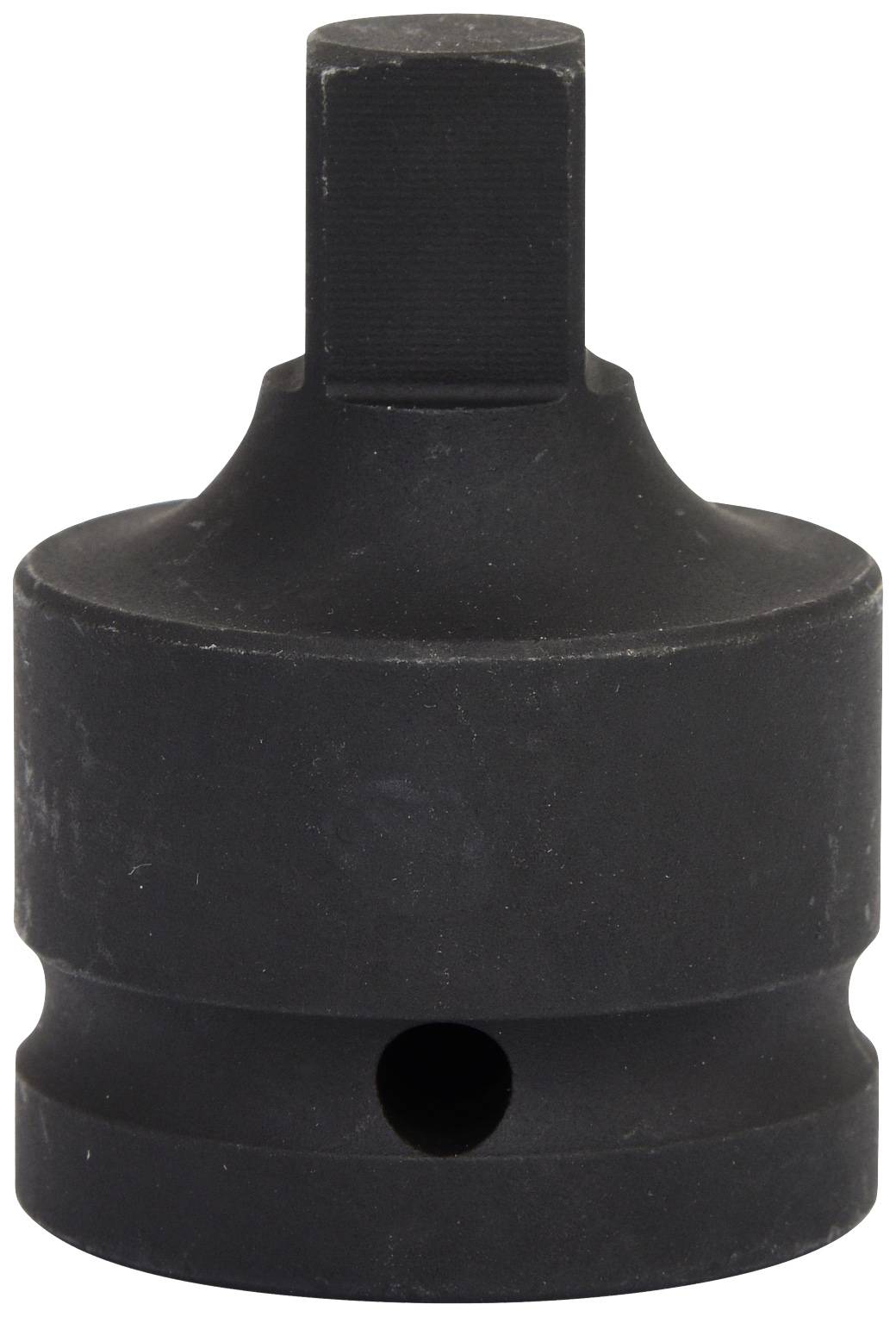 Ein schwarzer Adapter oder Stecknuss aus Metall mit quadratischem Kopf und zylindrischem Körper, verwendet für Werkzeugverbindungen.