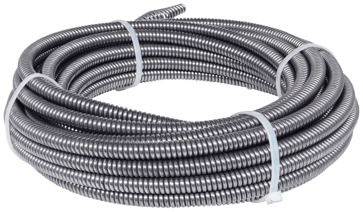 Eine große Rolle aus flexiblem Metallrohr, eng gewickelt und mit mehreren Kabelbindern gesichert, liegt auf weißem Hintergrund.