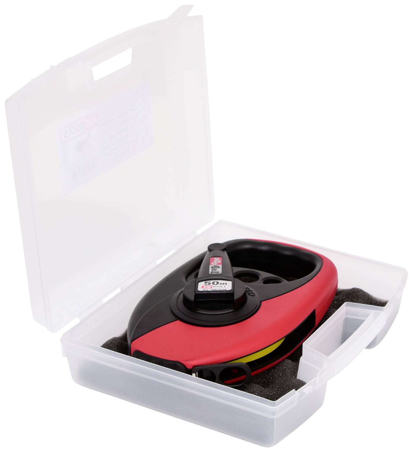 Ein Maßband in roter und schwarzer Hülle liegt in einer offenen Plastikbox.