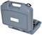 Grauer Kunststoff-Werkzeugkoffer mit Tragegriff, teilweise geöffnet und Geräte sichtbar. Eignet sich zum Transport von Werkzeugen.