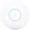 Ein weißer, runder UniFi Access Point mit einem blauen Leuchtring in der Mitte.