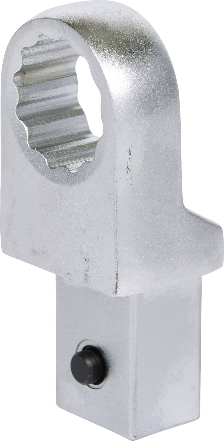 Metalladapter mit sechseckiger Öffnung, geeignet für ein Stecksystem. Verwendet für mechanische Verbindungen oder Reparaturen.