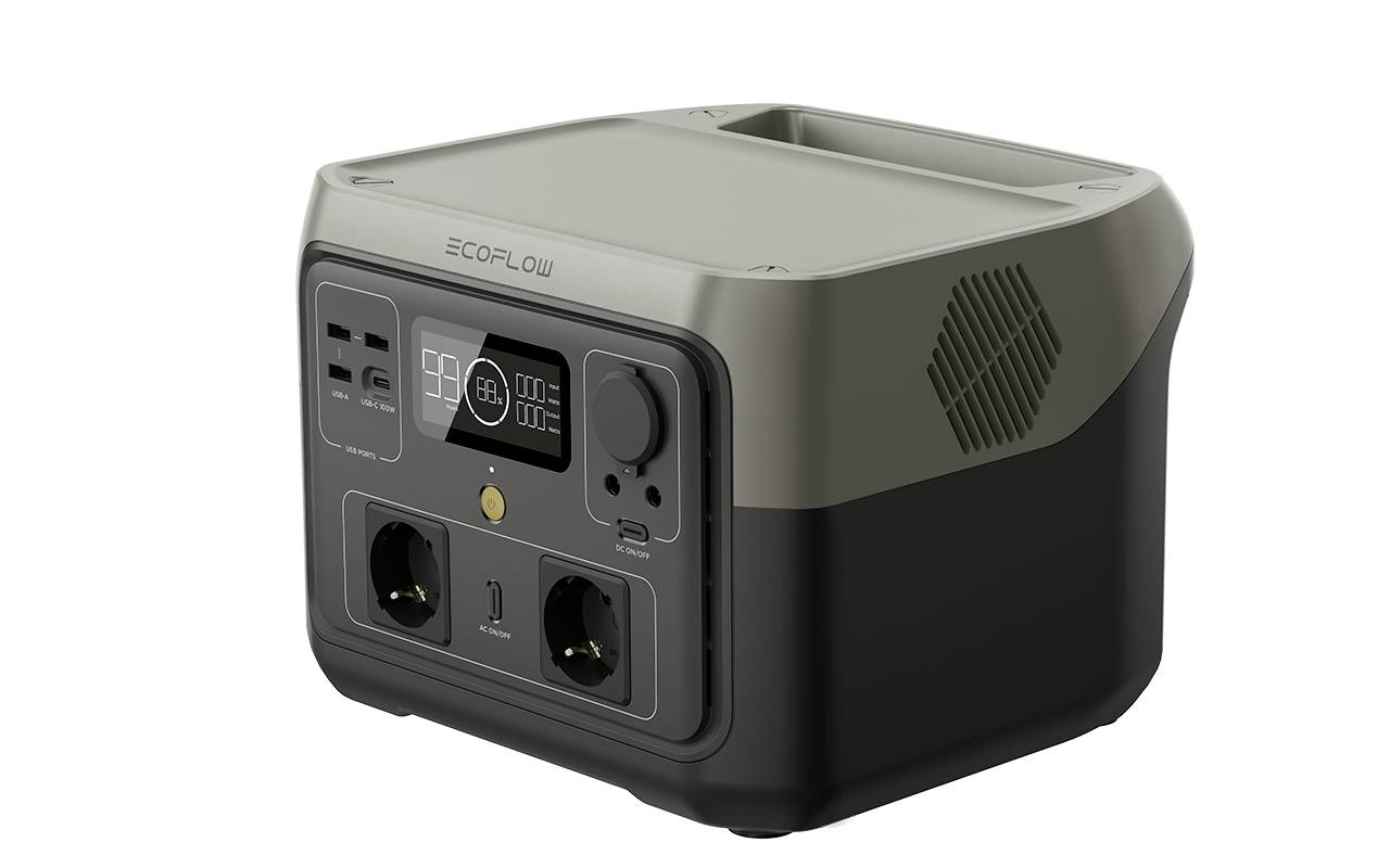 Tragbare Powerstation mit zwei Steckdosen, USB-Anschlüssen und digitalem Display, geeignet für Outdoor- und Notstromversorgung.