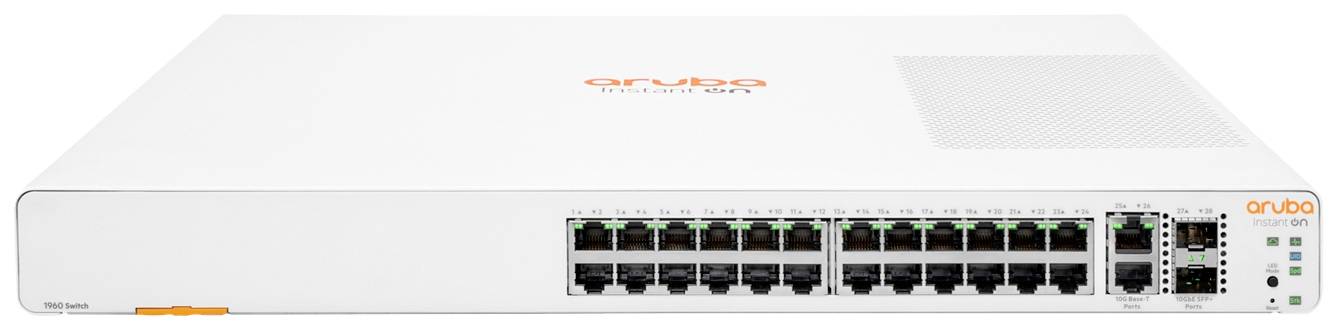 Ein weißer Netzwerk-Switch mit mehreren Ethernet- und SFP-Anschlüssen. Markennamen sind oben und rechts aufgedruckt.