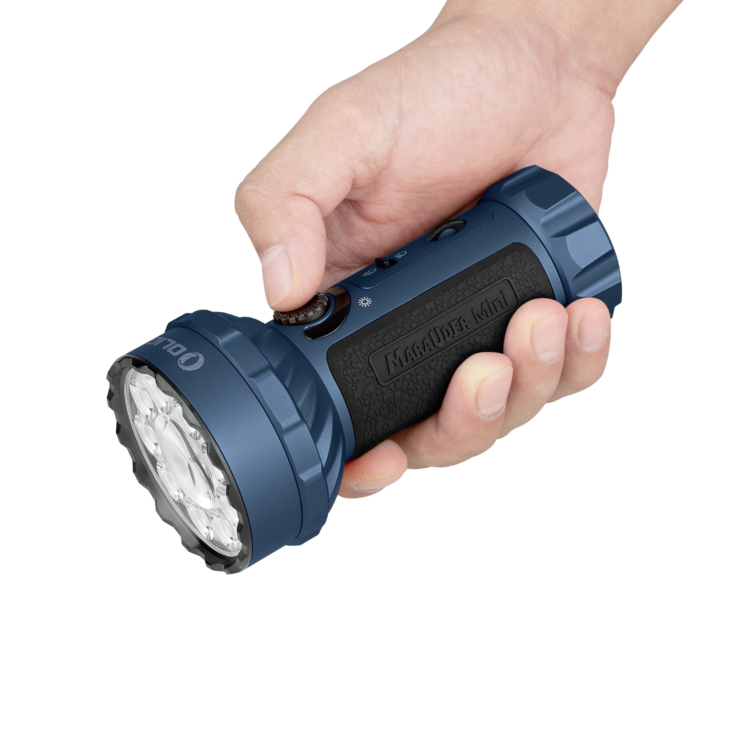 Eine Hand hält eine blaue, robuste Taschenlampe mit mehreren LED-Lichtern und geriffeltem Griff, geeignet für Outdoor-Aktivitäten.