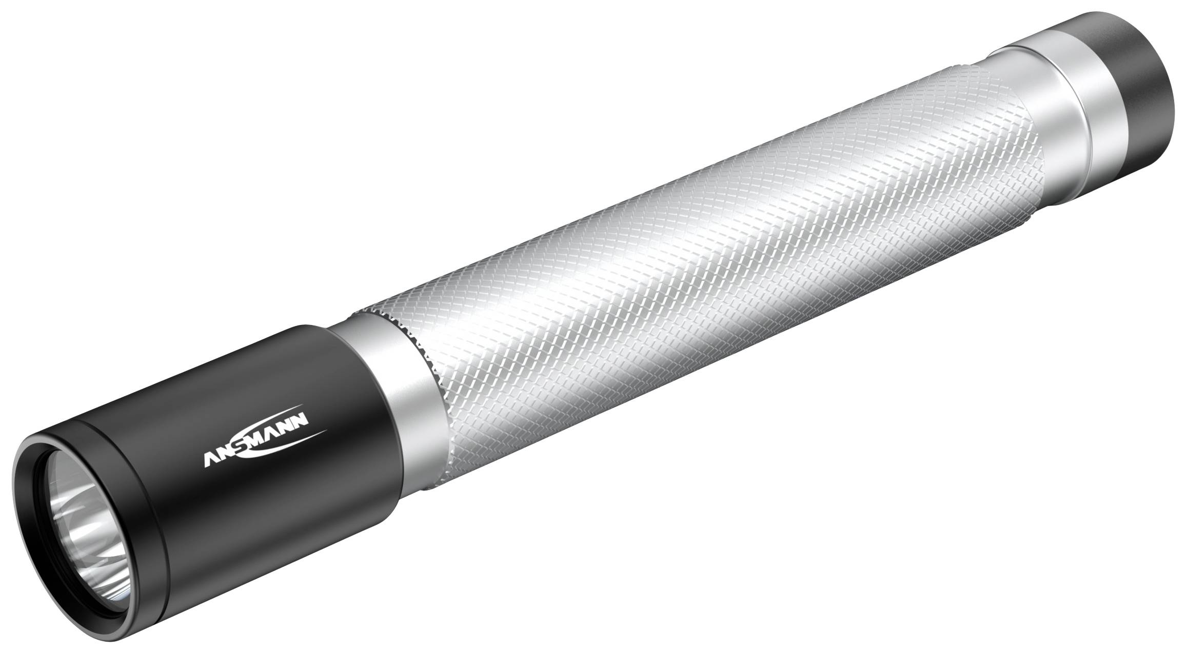 Eine silberne Taschenlampe mit schwarzem Kopf und Griff von ANSMANN, auf weißem Hintergrund abgebildet.