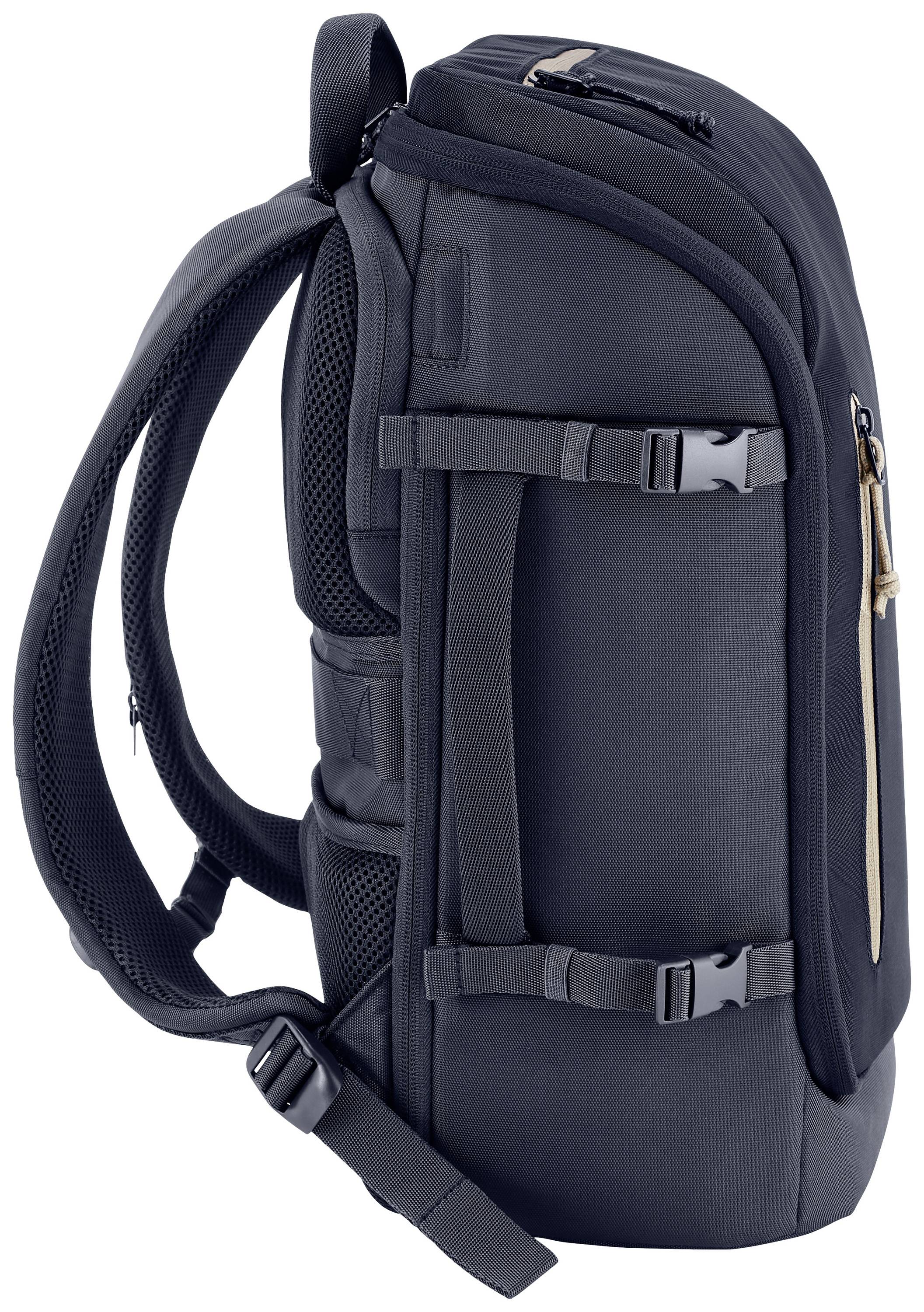 Schwarzer Rucksack seitlich, mit gepolsterten Trageriemen und mehreren Reißverschlusstaschen.