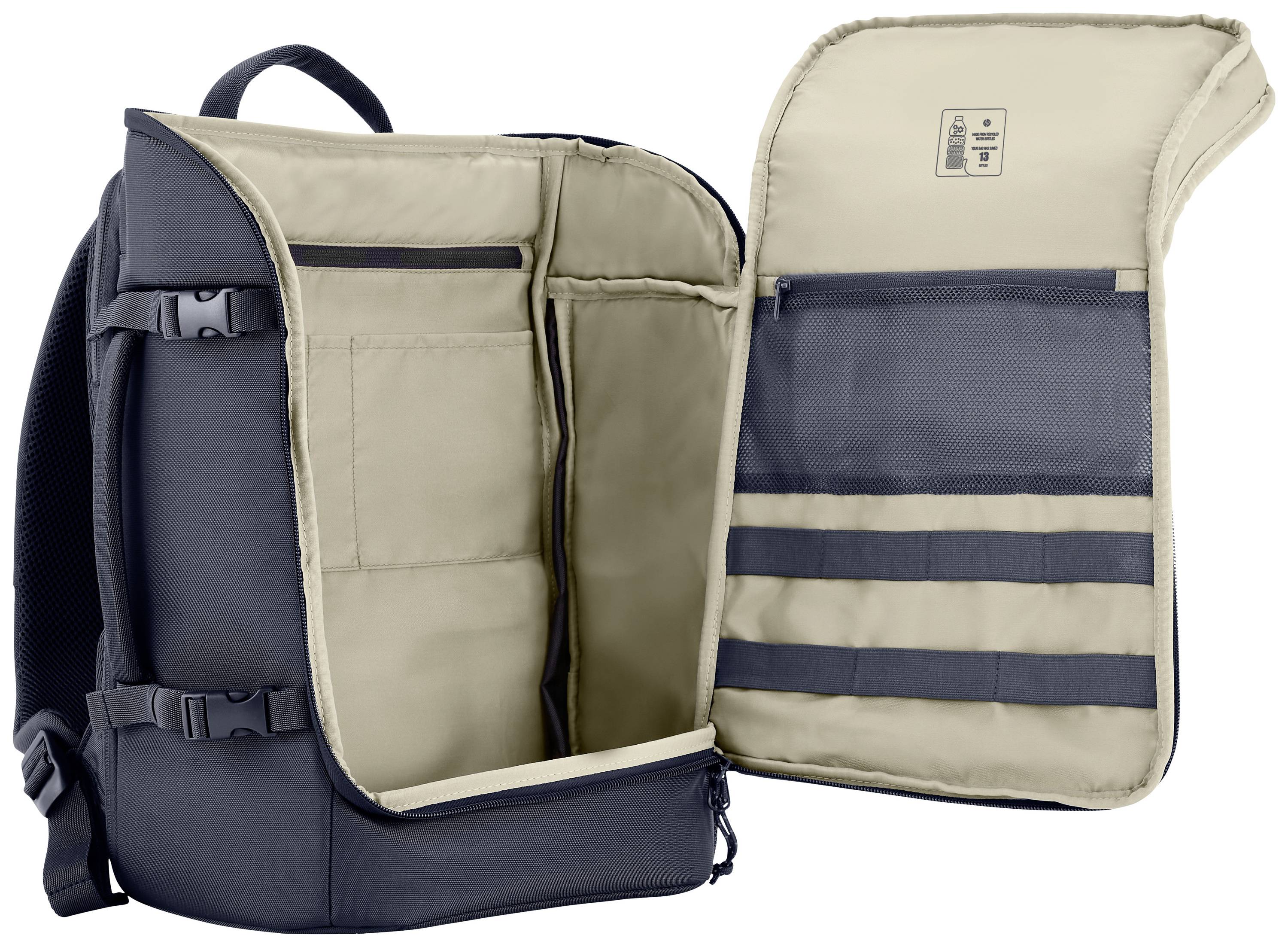 Ein geöffneter schwarzer Rucksack mit beige Innenfächern und Netztaschen im Deckel, geeignet für die Organisation kleiner Gegenstände.